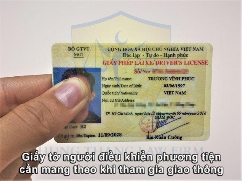 Các loại giấy tờ người điều khiển phương tiện cần mang theo khi tham gia giao thông