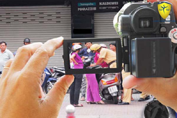 Có được quay phim, chụp hình khi cảnh sát giao thông làm việc