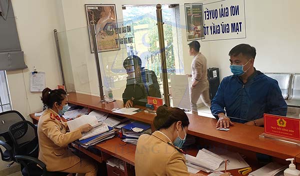Chậm nộp phạt vi phạm giao thông bị xử lý thế nào?